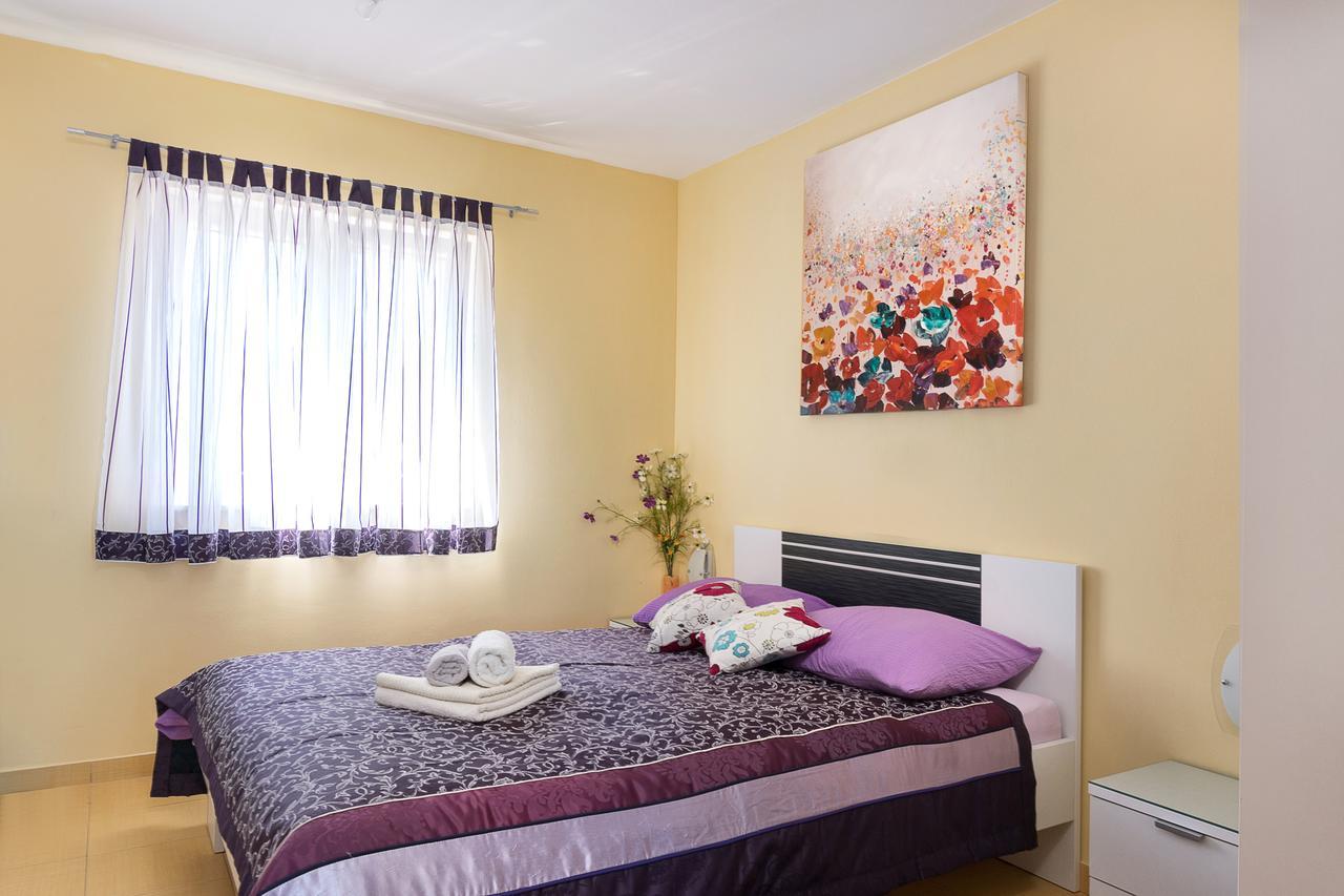 Vila Vita Donje Selo na Šolti Esterno foto