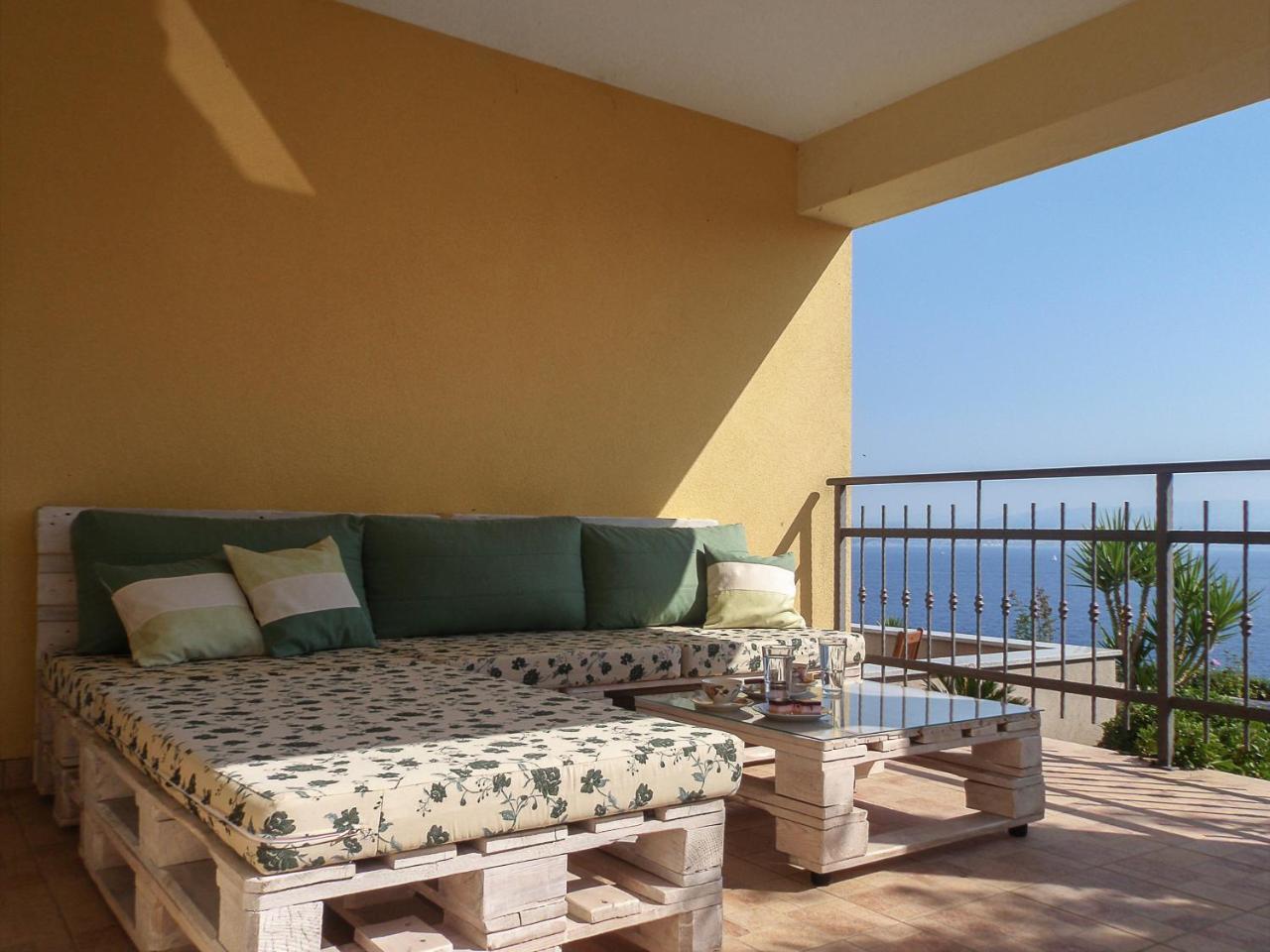Vila Vita Donje Selo na Šolti Esterno foto